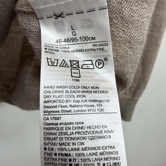 V-Neck Sweater with Ruffle Detail EUC size large - Picture 4 of 4